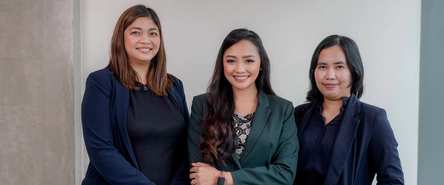 Choosing between an employee vs independent contractor vs outsourcing can determine which legal obligations apply to your business.