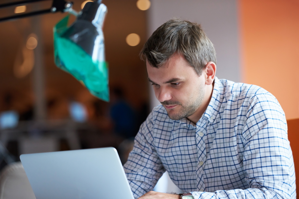 small business owner using cloud accounting software