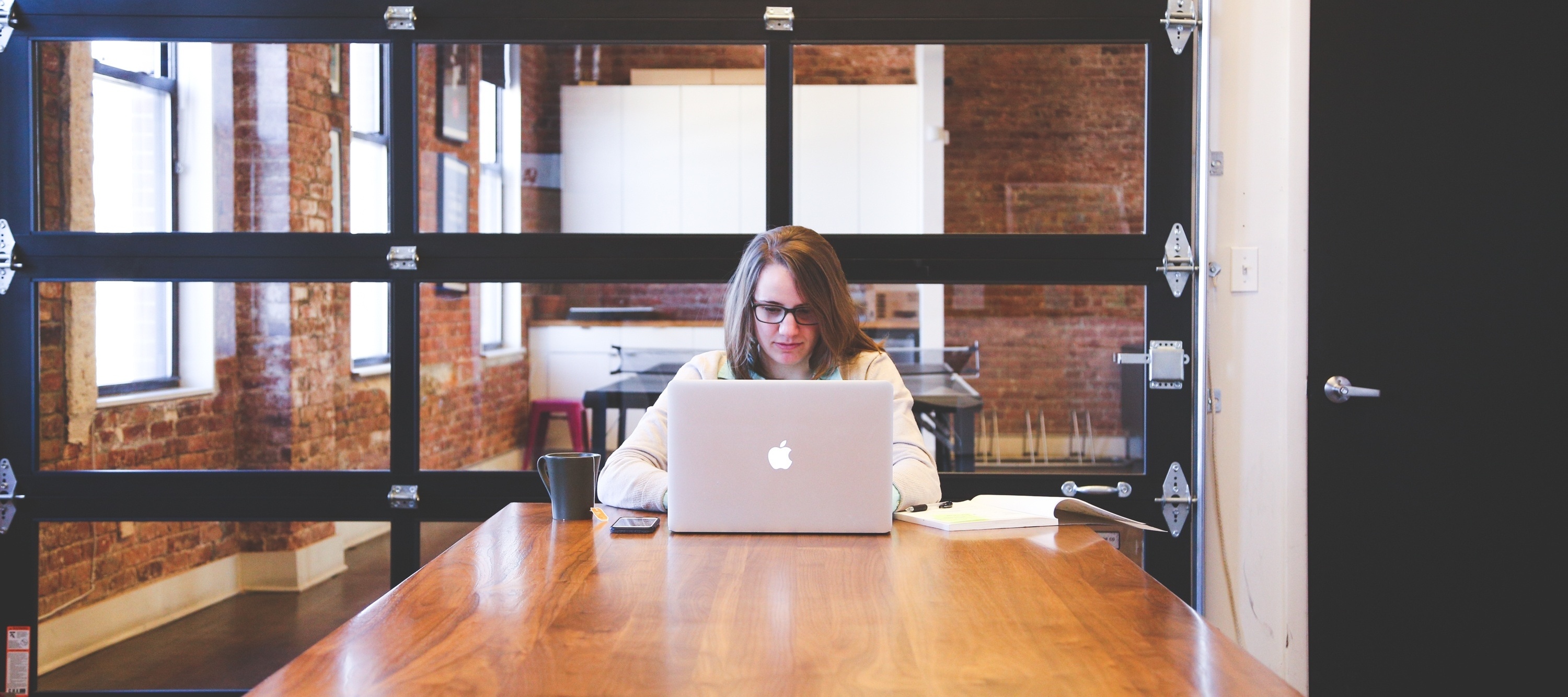 4_Reasons_Why_Your_Payroll_Should_Be_Cloud-based-694328-edited