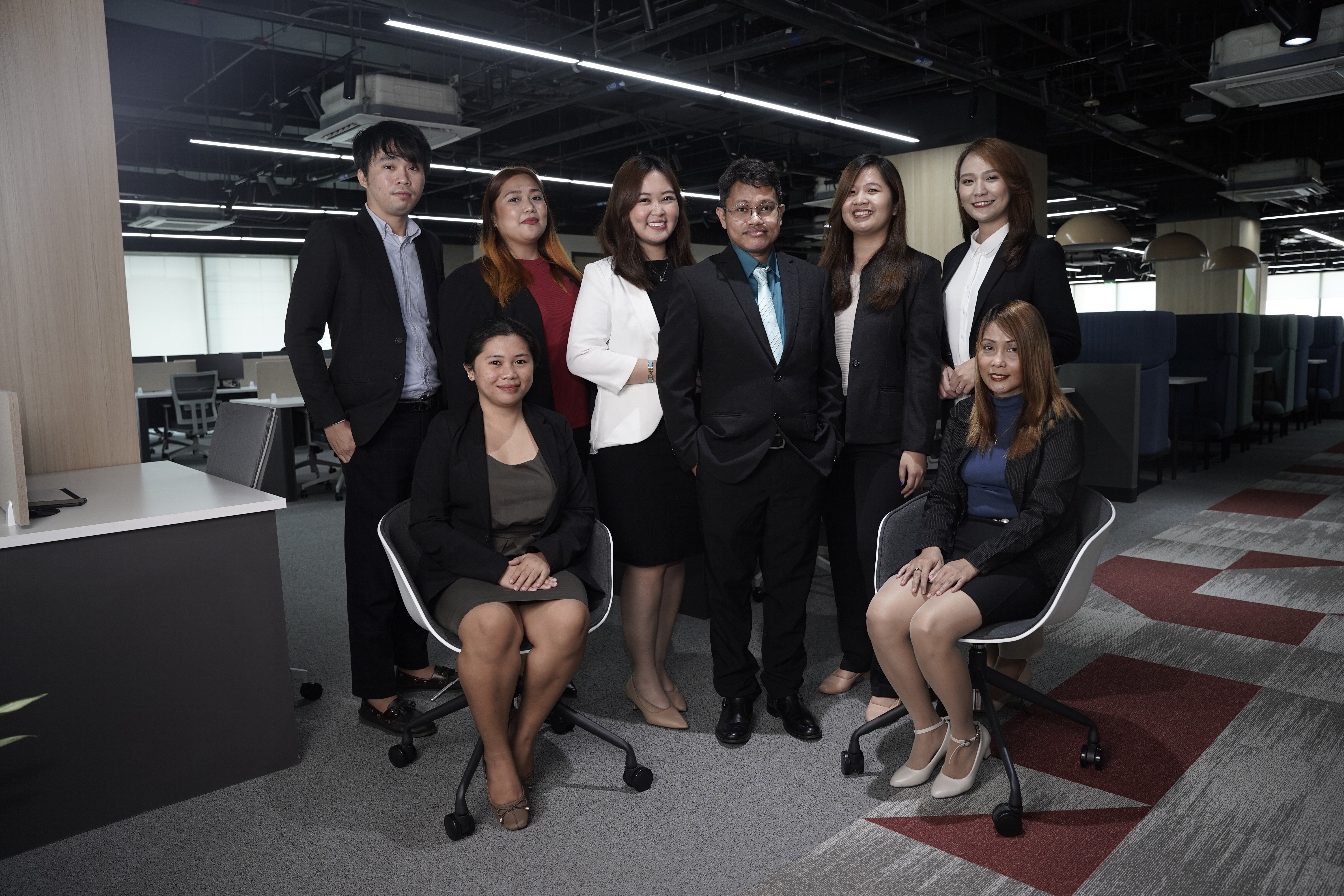 A company’s accounting team handling their treasury management