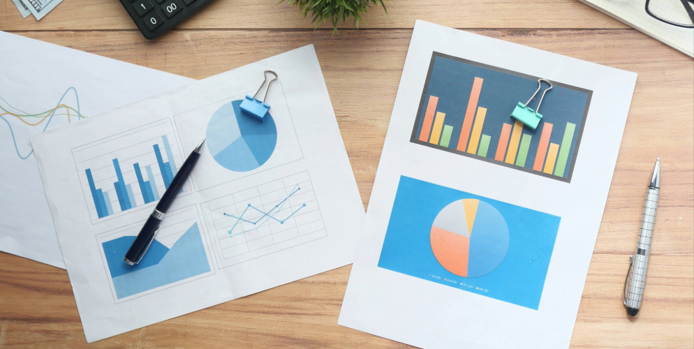 CFO shaking hands with outsource CFO solutions provider