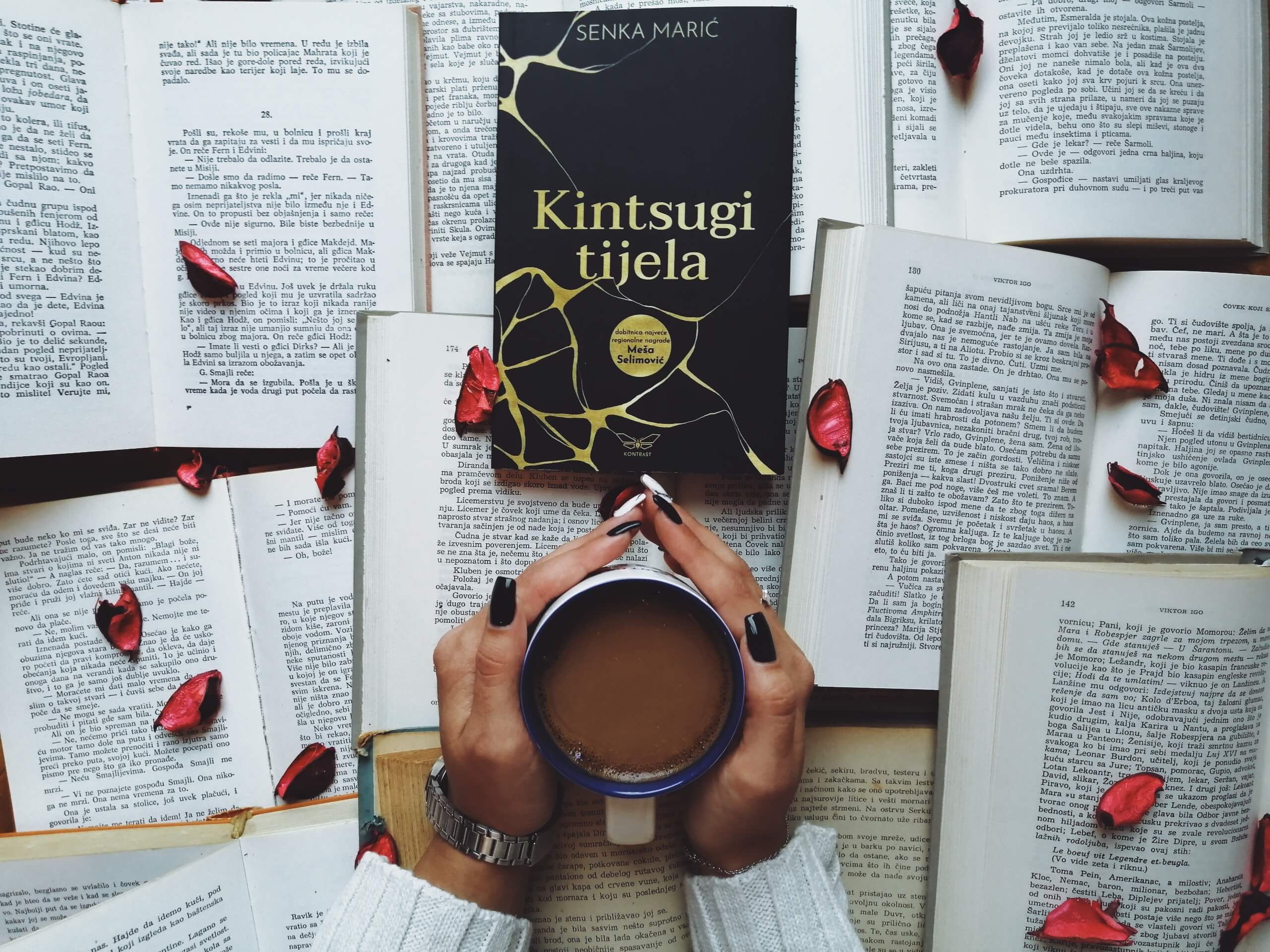    black-and-gold-unk-book